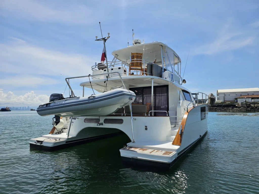 Alquiler de catamaranes a motor de 47 pies en Panamá | Escapadas de lujo a islas | Desde 1 persona por 4 noches, 2200 3 %MAlquiler de yates en Miami%
