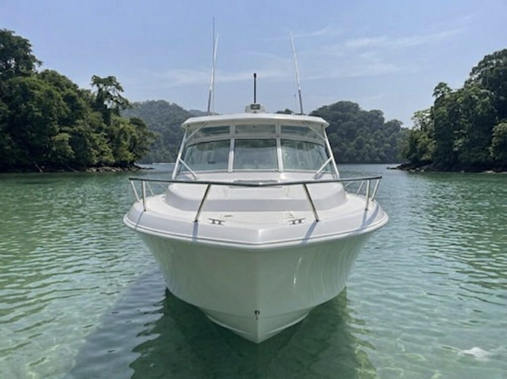 38ft "Teikirisi" Contender Express Boat Rental Panama | Island Adventures$1,500 2 %Miami Yacht Rentals%