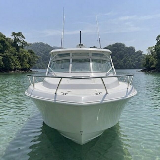 38ft Contender Express “Teikirisi” Panama yacht rental
