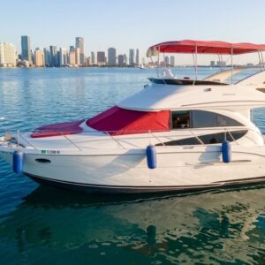 Miami desayuno catering 🍳🥐 Yacht-ready desayuno y brunch menús, pasteles, barras de café y bocados ligeros para charters de la mañana y salidas corporativas. 15 Alquiler de yate Meridian rosa de 43 pies en Miami 💖 | Chárter privado de lujo
