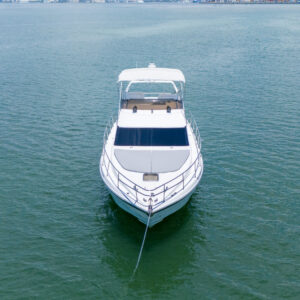 Miami desayuno catering 🍳🥐 Yacht-ready desayuno y brunch menús, pasteles, barras de café y bocados ligeros para las cartas de la mañana y salidas corporativas. 1 Alquiler de yate Azimut rosa de 70 pies en Miami